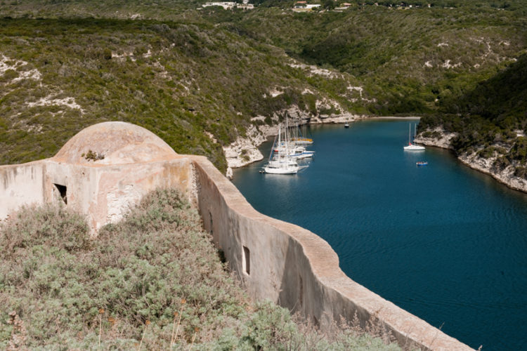 Cheminderonde, patrimoine, fortification, Bonifacio, Corse.jpg